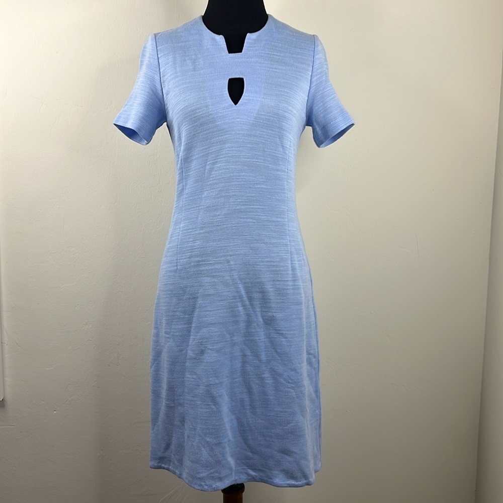 LEGGIADRO Blue Keyhole Dress 2
